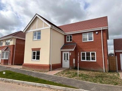 4 Bedroom Detached House For Sale In Claydon Park, Off Beccles Road