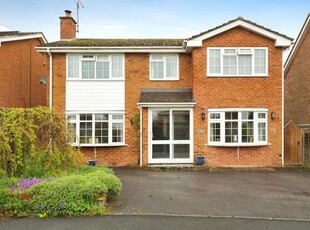 4 Bedroom Detached House For Sale In Evesham, Worcestershire