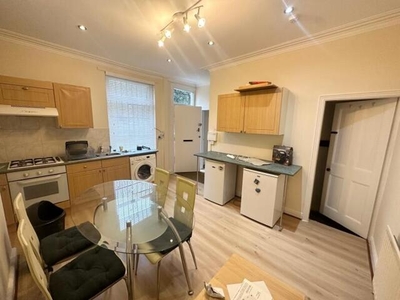 4 Bedroom End Of Terrace House For Rent In Headingley