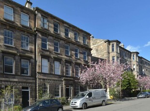 4 bedroom flat for sale in 17 Lutton Place, Newington, Edinburgh, EH8 9PD, EH8