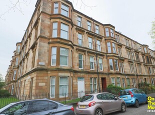 4 bedroom flat for sale in Whitehill Gardens, Glasgow, G31