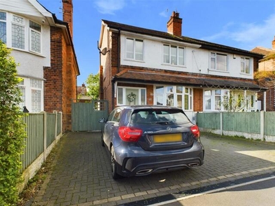 4 Bedroom Semi-detached House For Sale In Wollaton, Nottinghamshire