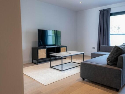 4 Bedroom Serviced Apartment For Rent In Uxbridge, Greater London