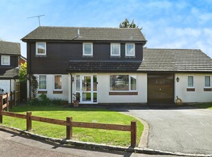 5 bedroom detached house for sale in Frieth Close, Earley, Reading, RG6