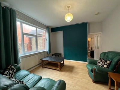 5 Bedroom End Of Terrace House For Rent In Loughborough, Leicestershire