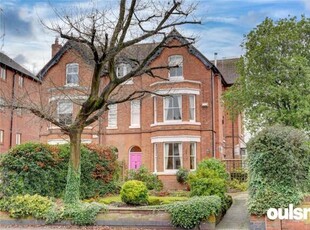 6 Bedroom Semi-detached House For Sale In Bromsgrove, Worcestershire