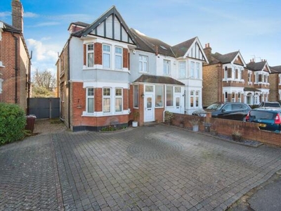 6 Bedroom Semi-detached House For Sale In Isleworth