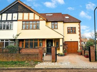 6 Bedroom Semi-detached House For Sale In Woodford Green