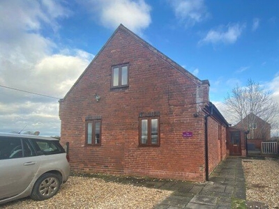 Barn conversion to rent in Edial Farm Mews, Burntwood WS7