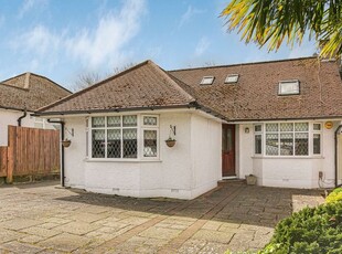 Bungalow for sale in Brackendale, Potters Bar EN6