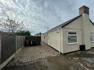 Bungalow to rent in Hawarden Road, Wrecsam LL12