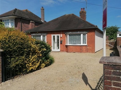 Bungalow to rent in Oxford Road, Swindon SN3