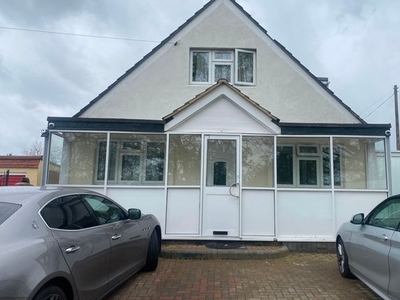 Bungalow to rent in The Bungalow, Noak Hill Road, Romford RM3