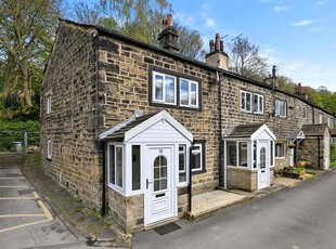 Cottage for sale in Cragg Terrace, Rawdon, Leeds LS19