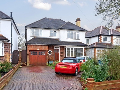 Detached House for sale - Hayes Chase, West Wickham, BR4