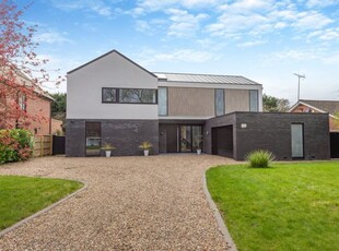 Detached house for sale in The Deerings, Harpenden, Hertfordshire AL5