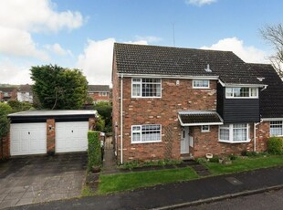 Detached house for sale in The Pastures, Edlesborough LU6