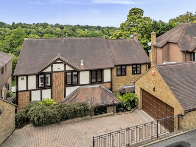 Detached House for sale - Woodclyffe Drive, Chislehurst, BR7