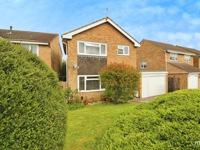 Detached house to rent in Avonmead, Haydon Wick, Swindon SN25