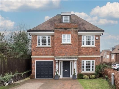 Detached house to rent in Bramley Close, Mill Hill NW7