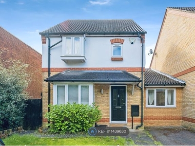 Detached house to rent in Fernihough Close, Weybridge KT13