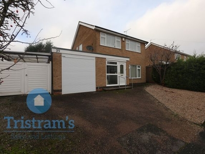 Detached house to rent in Normanby Road, Wollaton, Nottingham NG8