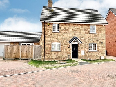 Detached house to rent in Palstra, Bedford MK42