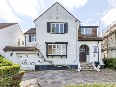 Detached House to rent - Lynwood Grove, Orpington, BR6