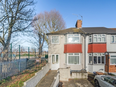 End Of Terrace House for sale - Clovelly Road, Bexleyheath, DA7