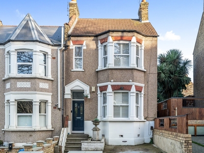 End Of Terrace House for sale - Eglinton Hill, London, SE18
