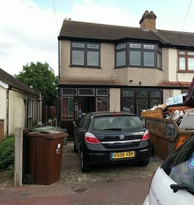 End terrace house to rent in Dagenham, Essex RM10