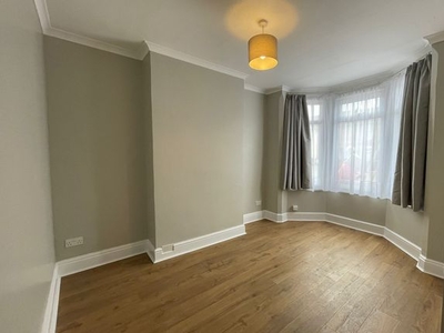 End terrace house to rent in Gosbrook Road, Caversham, Reading RG4
