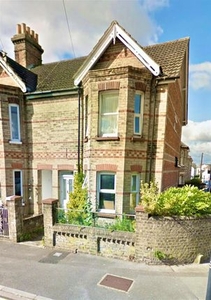End terrace house to rent in Shaftesbury Road, Poole BH15