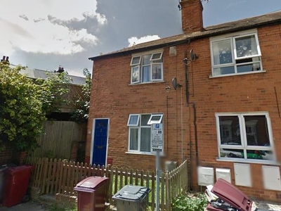 End terrace house to rent in Sherman Road, Reading RG1