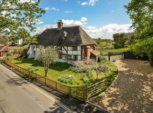 Farmhouse for sale in Yew Tree Road, Hayling Island PO11