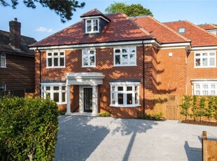 Flat for sale in Bradmore House, Brookmans Park, Hertfordshire AL9