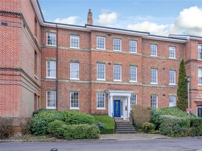 Flat to rent in Alison Way, Winchester, Hampshire SO22
