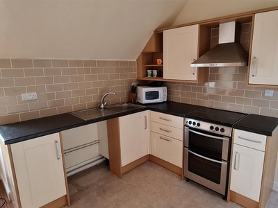 Flat to rent in Ashbourne Road, Leek ST13