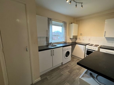 Flat to rent in Beaconsfield, Telford TF3