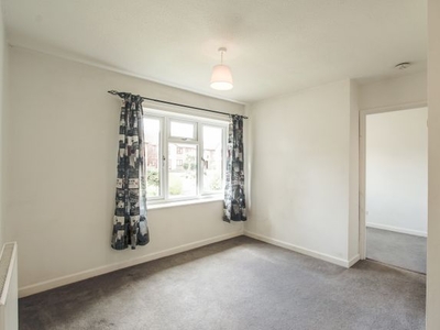 Flat to rent in Bicknell Gardens, Yeovil BA21