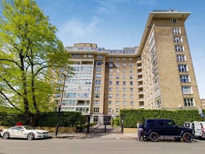 Flat to rent in Boydell Court, St John's Wood NW8
