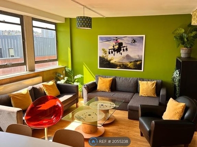 Flat to rent in BS2 Lofts, Bristol,