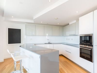 Flat to rent in Camley Street, London N1C