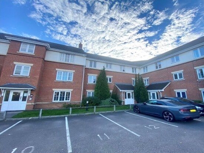 Flat to rent in Coniston House, Chesterfield S40