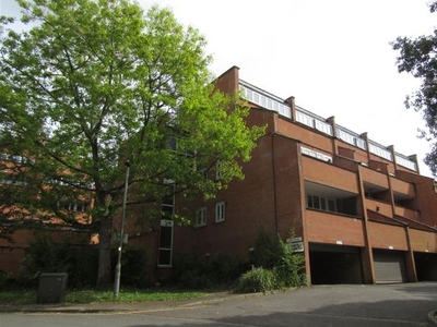 Flat to rent in Copplestone Drive, Exeter EX4