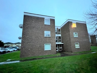 Flat to rent in Crest Court, Hereford HR4