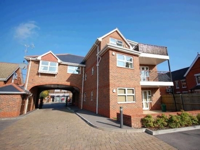 Flat to rent in Crichton Court, West End Road, Mortimer Common, Reading RG7