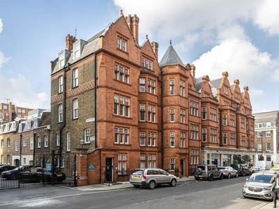 Flat to rent in Davies Street, London W1K