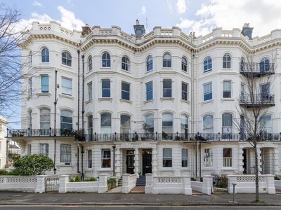 Flat to rent in Denmark Terrace, Brighton, East Sussex BN1