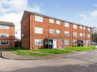 Flat to rent in Dugdale Court, Hitchin, Hertfordshire SG5